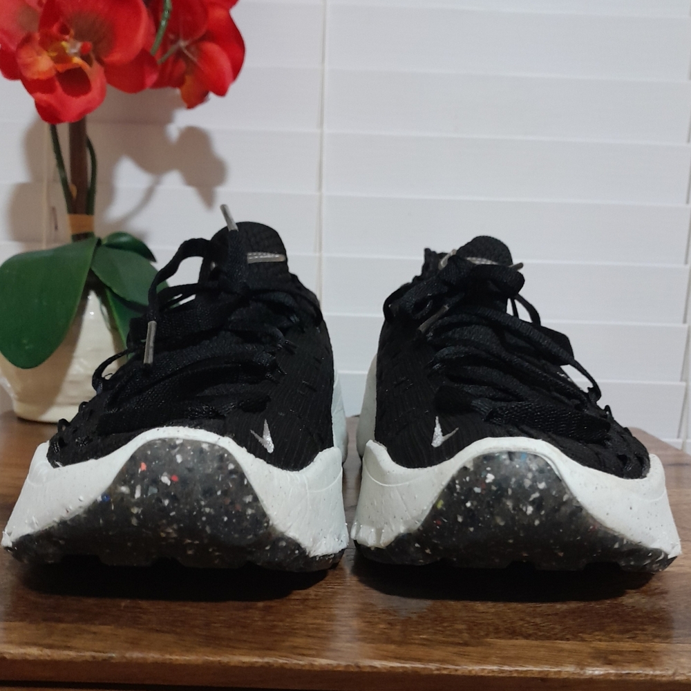 SOLD๐ ๐ ๐ ๐ ๐ ๐ Women's Nike Space Hippie Carbon Black Preowned sz 9.5 EU41 - Picture 4 of 11